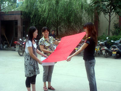 best365英国在线体育举行赴川抗震援建突击队凯旋座谈会