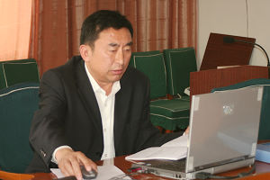 best365英国在线体育领导班子中心组集体学习